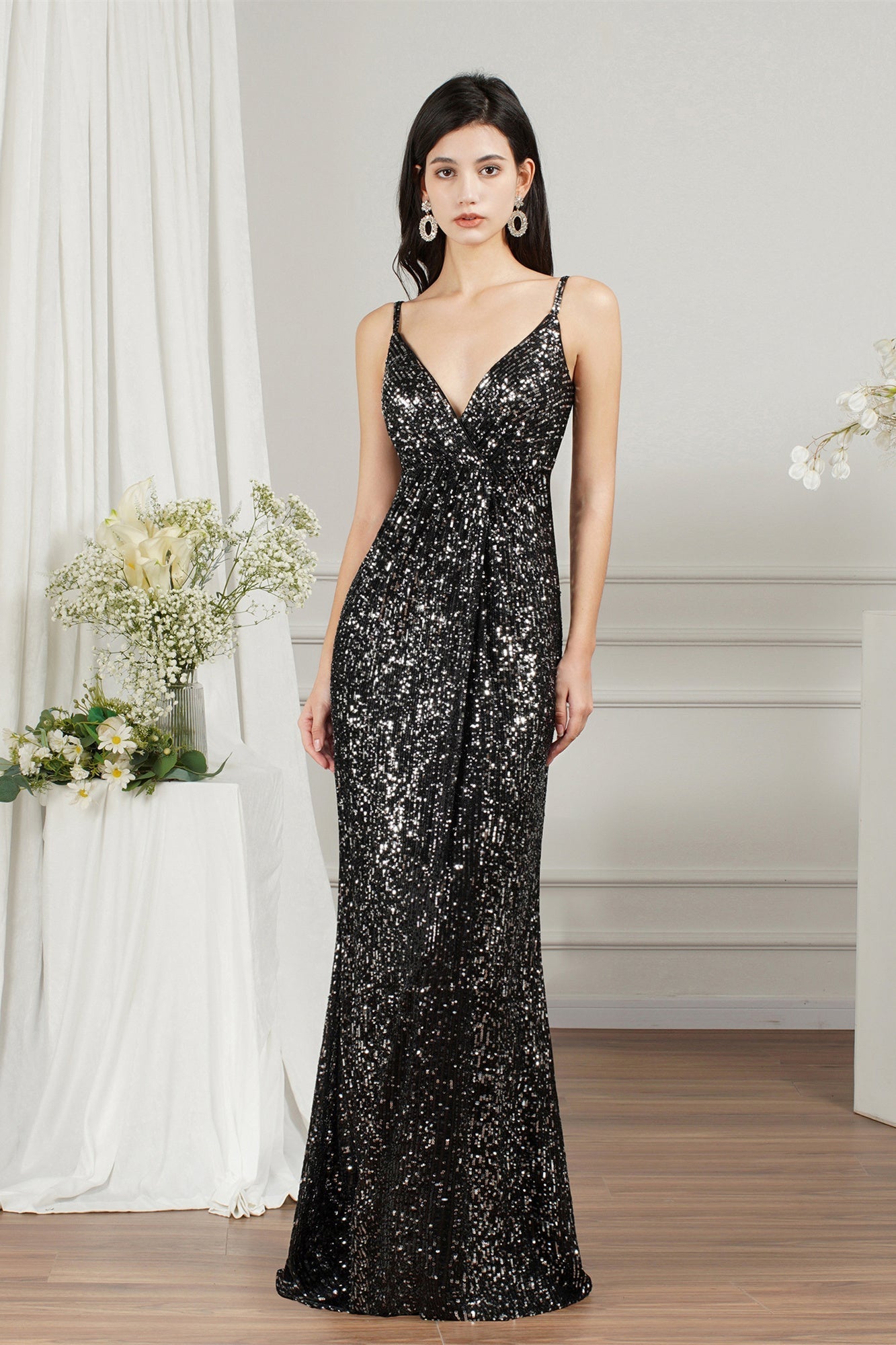 Vestido de dama de honor/baile de graduación con tirantes finos, escote en V y corte sirena hasta el suelo con lentejuelas brillantes