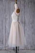 Kurzes A-Linien-Brautkleid mit Spaghettiträgern und Spitze und Tüll