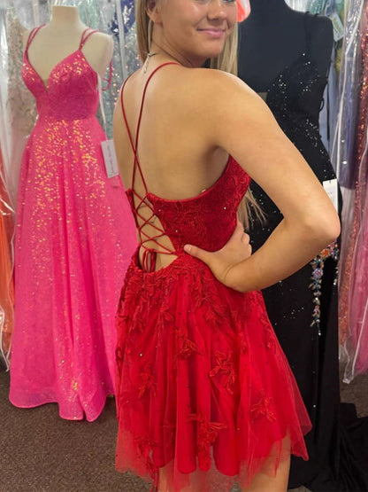 Kurze A-Linie V-Ausschnitt Rückenfreies Spitzen-Ballkleid Rote formelle Homecoming-Kleider