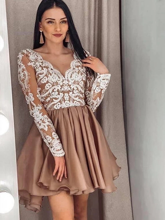 Kurzes A-Linien-Ballkleid mit V-Ausschnitt und Spitze und Ärmeln
