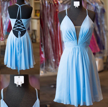 Kurzes, rückenfreies A-Linien-Heimkehrkleid aus Chiffon mit V-Ausschnitt und Schnürung