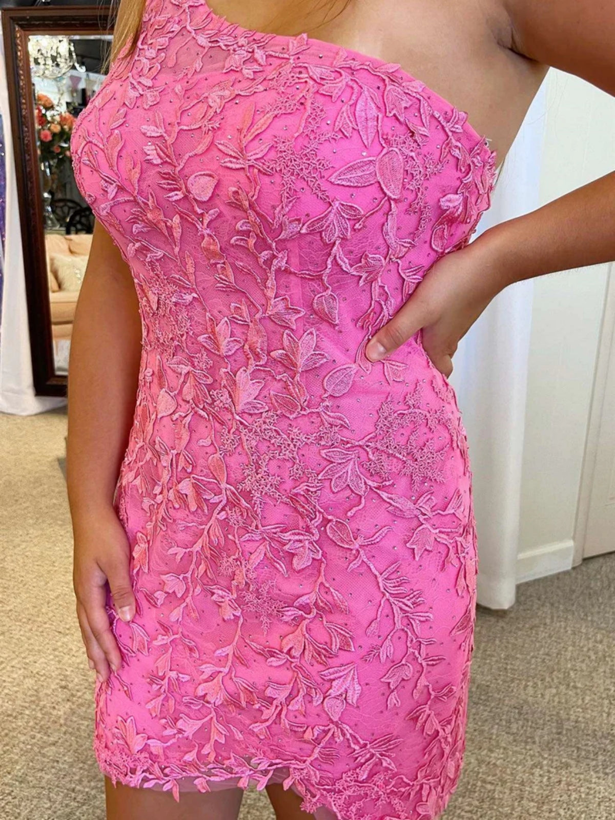 Kurze Meerjungfrau One-Shoulder-Spitzen-Ballkleider, Rosa Homecoming-Kleider