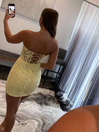 Kurzes Meerjungfrau-Abschlussballkleid mit Herzausschnitt und Spitze in Gelb