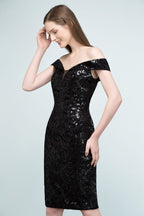 Vestidos de fiesta negros cortos con lentejuelas y hombros descubiertos