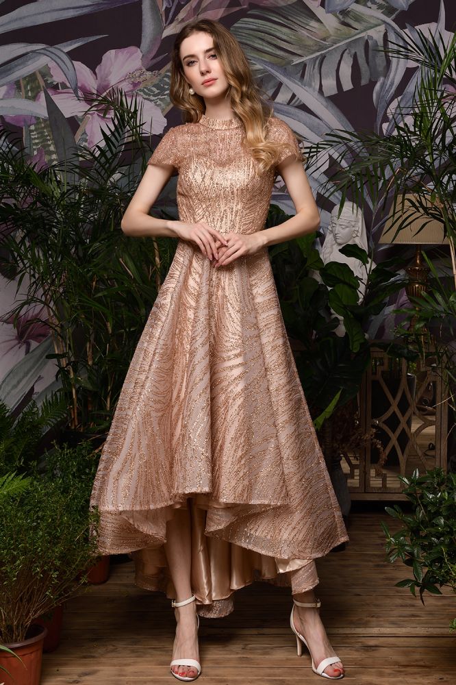 Vestido de cóctel de manga corta con lentejuelas y cuentas, corte alto-bajo