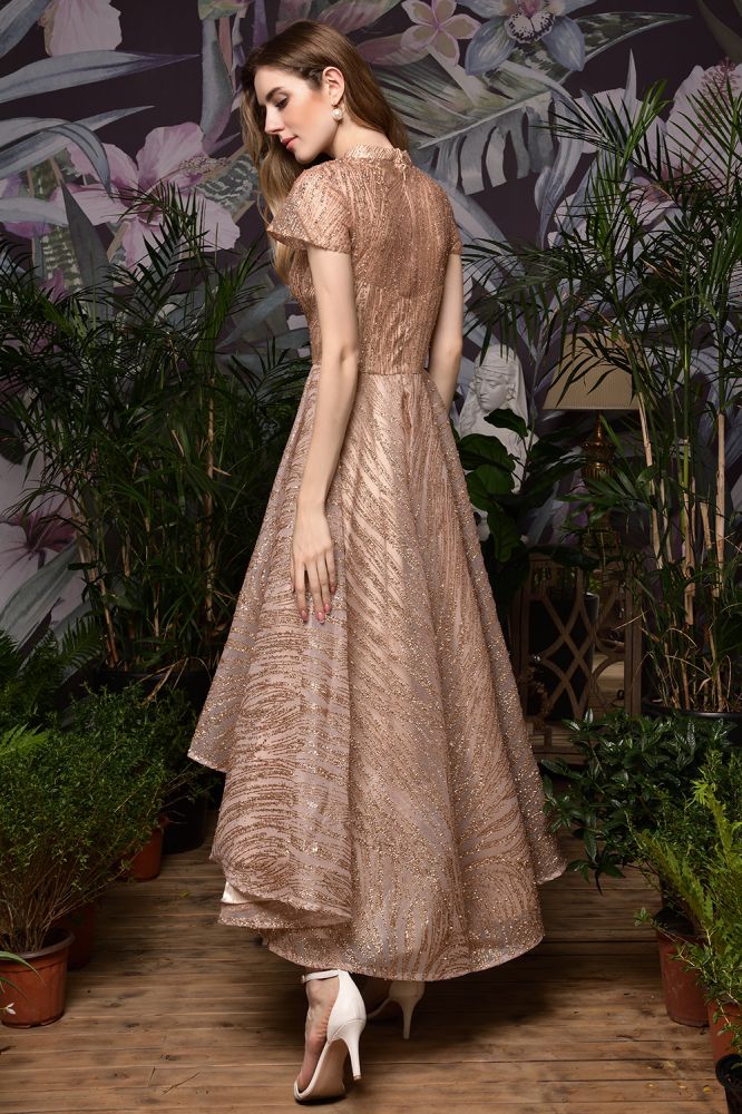 Kurzärmliges Hi-Lo-Cocktailkleid mit Pailletten und Perlen