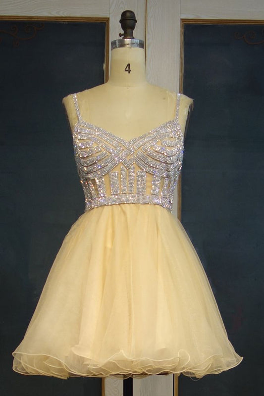 Kurzes A-Linien-Tüll-Ballkleid mit Spaghettiträgern und Pailletten