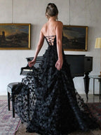 Silas | Vestido de fiesta largo negro con abertura y flores 3D, corte A, sin tirantes