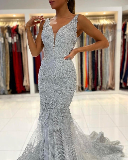 Langes ärmelloses Abendkleid im Meerjungfrau-Stil aus silberner Spitze