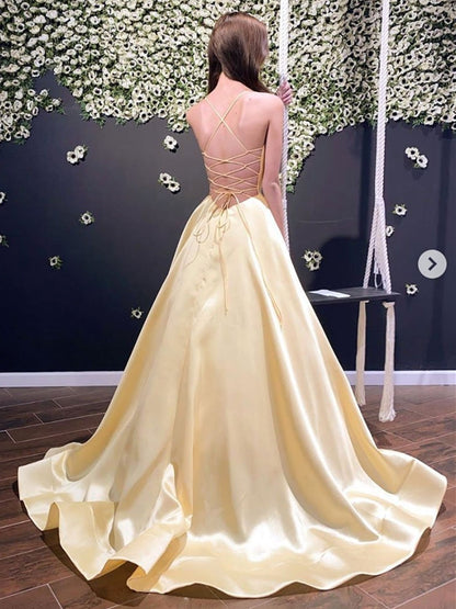 Einfaches A-Linie V-Ausschnitt Rückenfreies Satin Langes Ballkleid