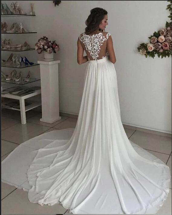 Schlichtes langes A-Linien-Brautkleid aus Chiffon mit V-Ausschnitt und Schlitz