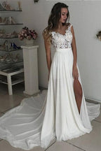 Schlichtes langes A-Linien-Brautkleid aus Chiffon mit V-Ausschnitt und Schlitz