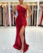 Schlichtes langes Burgunderrotes One-Shoulder-Satin-Meerjungfrau-Abendkleid mit Schlitz