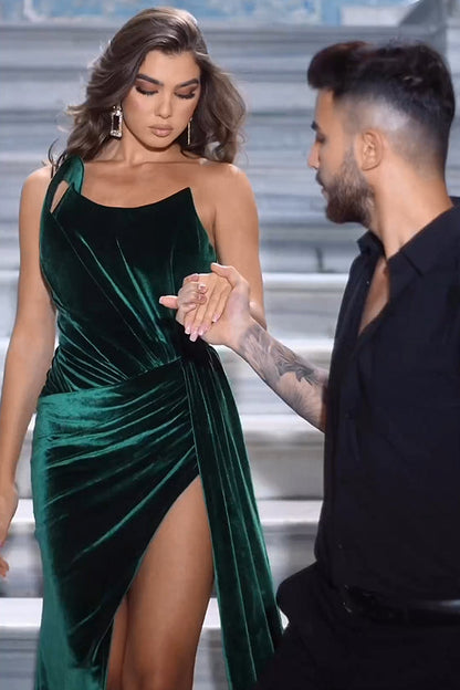 Einfaches langes dunkelgrünes sexy ärmelloses Ballkleid aus Samt mit Schlitz
