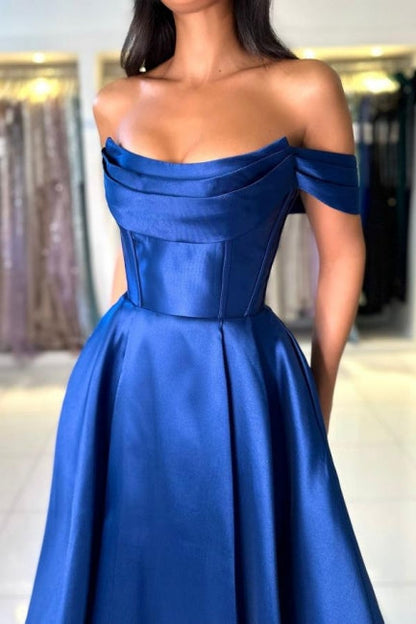 Schlichtes, langes, schulterfreies, ärmelloses A-Linien-Ballkleid aus Satin in Königsblau
