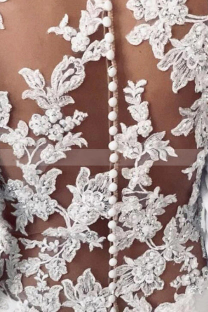 Schlichtes langes Etui-Brautkleid aus Satin mit Illusionsspitze am Rücken und Ärmeln