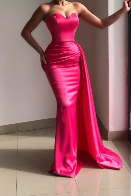 Vestido de fiesta sencillo de satén elástico con volantes, corte sirena, sin mangas y tirantes finos en color rosa