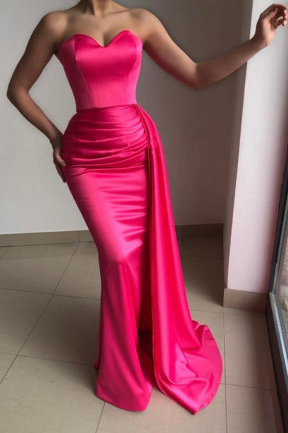 Vestido de fiesta sencillo de satén elástico con volantes, corte sirena, sin mangas y tirantes finos en color rosa