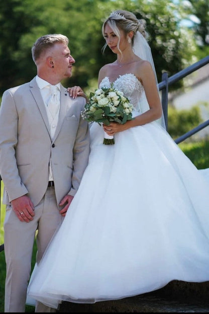 Vestidos de novia sencillos de princesa, largos, de corte A, sin mangas y con encaje