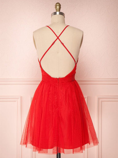Vestidos de fiesta cortos de tul con escote en V, sencillos y rojos, sin espalda y corte A