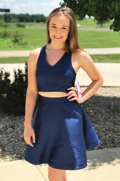 Einfaches, zweiteiliges, kurzes, königsblaues Homecoming-Kleid aus Satin, PD309