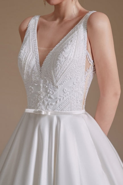 Einfache Träger Ärmellose A-Linie Bodenlange Satin Brautkleider mit Rüschen 