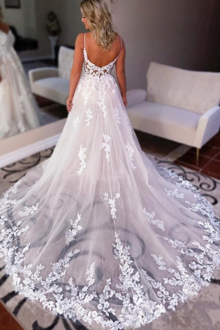 Vestidos de novia sencillos de corte A con escote en forma de corazón y espalda descubierta con encaje