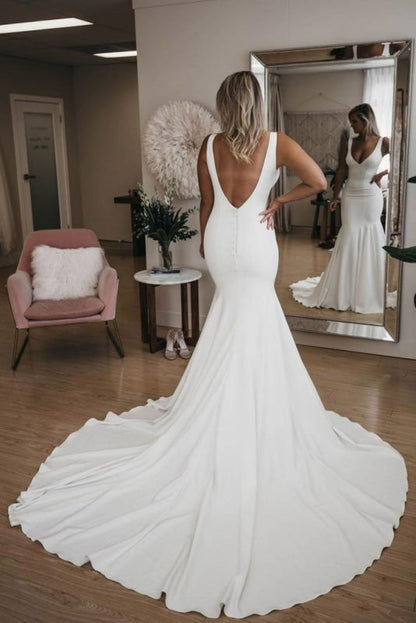 Einfaches V-Ausschnitt Hübsche Meerjungfrau mit langer Schleppe Sexy Rückenfreies Strand Elegantes Brautkleid 