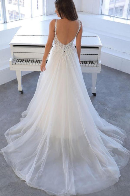 Vestido de novia sencillo blanco largo de corte A con escote en V, tul, encaje y espalda descubierta