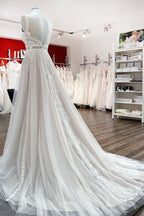 Vestidos de novia largos de tul con encaje y espalda abierta