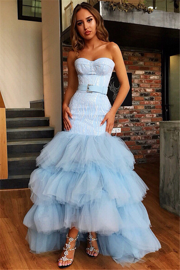 Himmelblaues, trägerloses Meerjungfrau-Ballkleid aus Tüll mit hohem Ausschnitt
