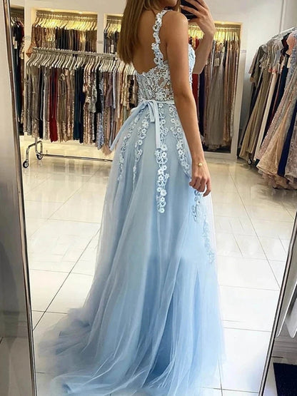 Himmelblaue lange A-Linie Träger Tüll Spitze Blumen rückenfreies Abschlussballkleid
