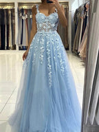 Vestidos de graduación de tul con encaje floral, espalda descubierta y tirantes finos en azul cielo