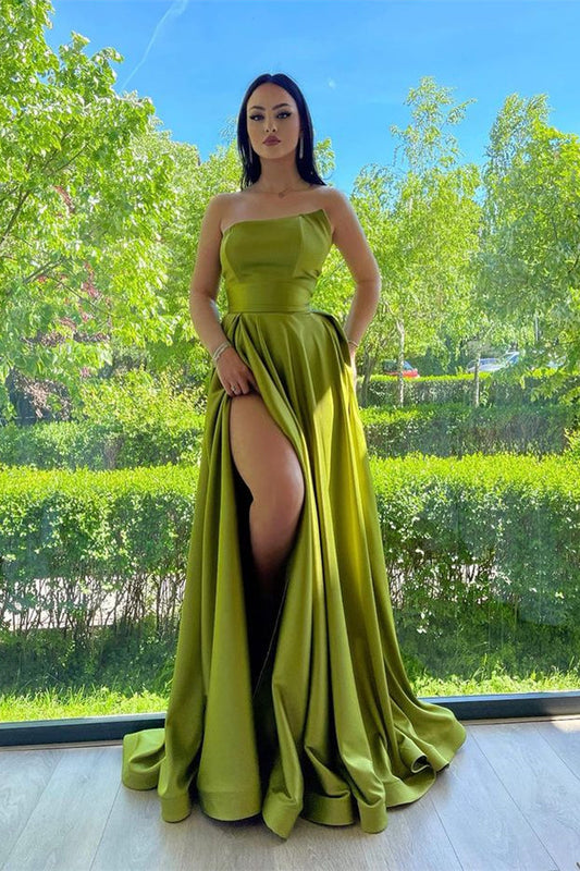 Elegante vestido de fiesta verde sin mangas con volantes y abertura frontal en forma de A