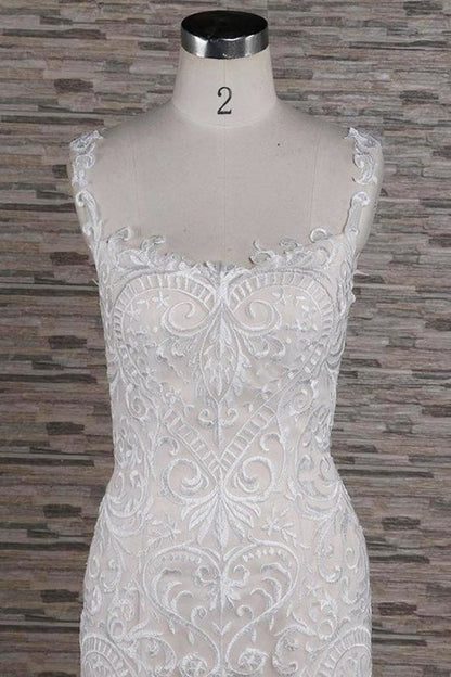 Elegantes vestidos de novia de corte sirena con apliques de escote cuadrado