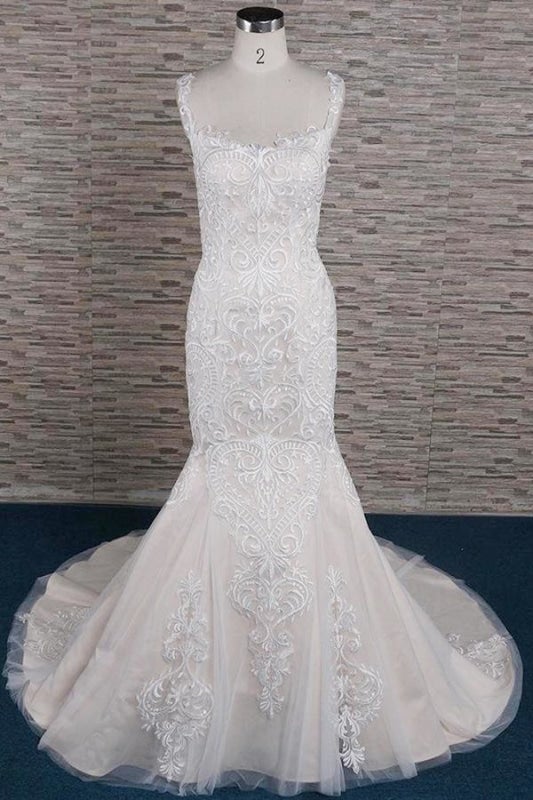 Elegantes vestidos de novia de corte sirena con apliques de escote cuadrado