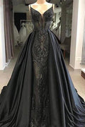 Ärmelloses schwarzes Abendkleid mit Spitze und bezaubernder Meerjungfrau-Schleppe