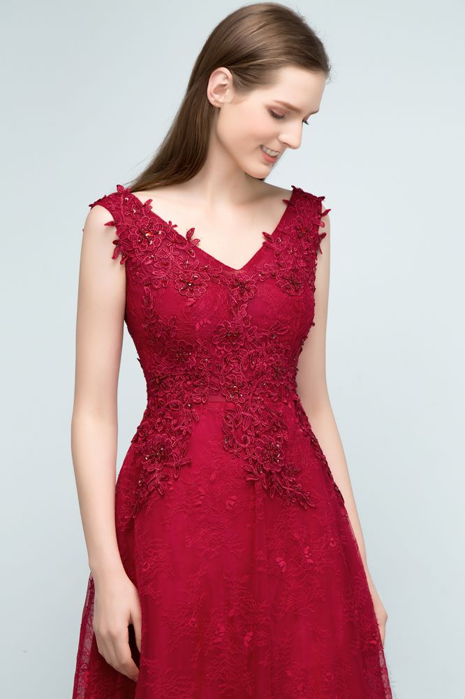 Ärmelloses A-Linien-Ballkleid mit Spitzenapplikationen und V-Ausschnitt und Kristallen
