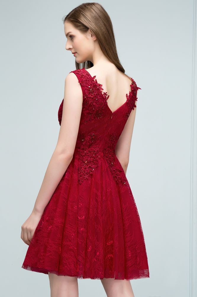 Ärmelloses kurzes A-Linien-Ballkleid mit V-Ausschnitt und Spitzenapplikationen aus Tüll
