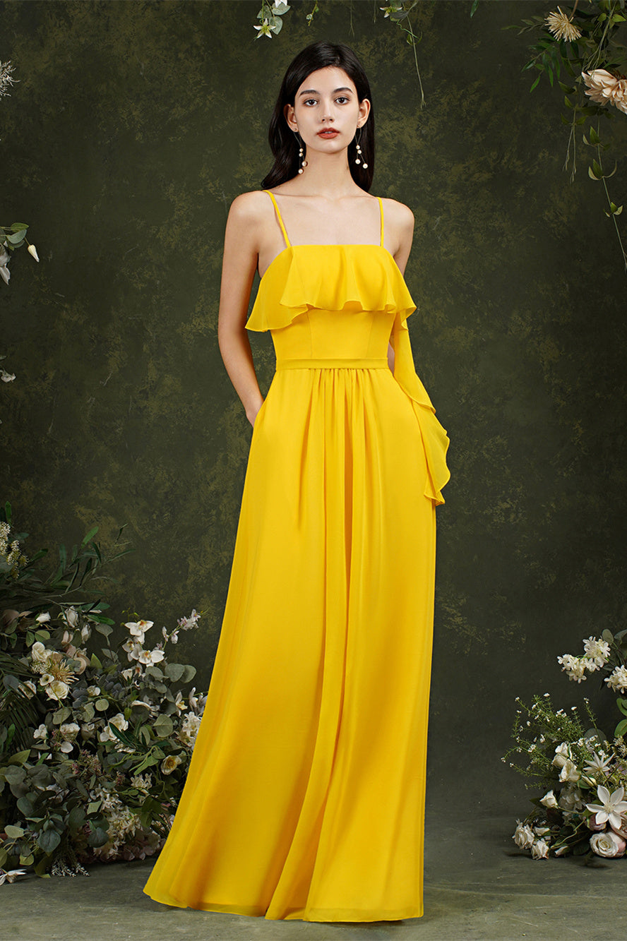 Vestido de fiesta largo de tul con tirantes finos y abertura frontal