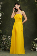 Vestido de fiesta largo de tul con tirantes finos y abertura frontal