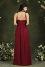 Vestido de fiesta largo de tul con tirantes finos y abertura frontal