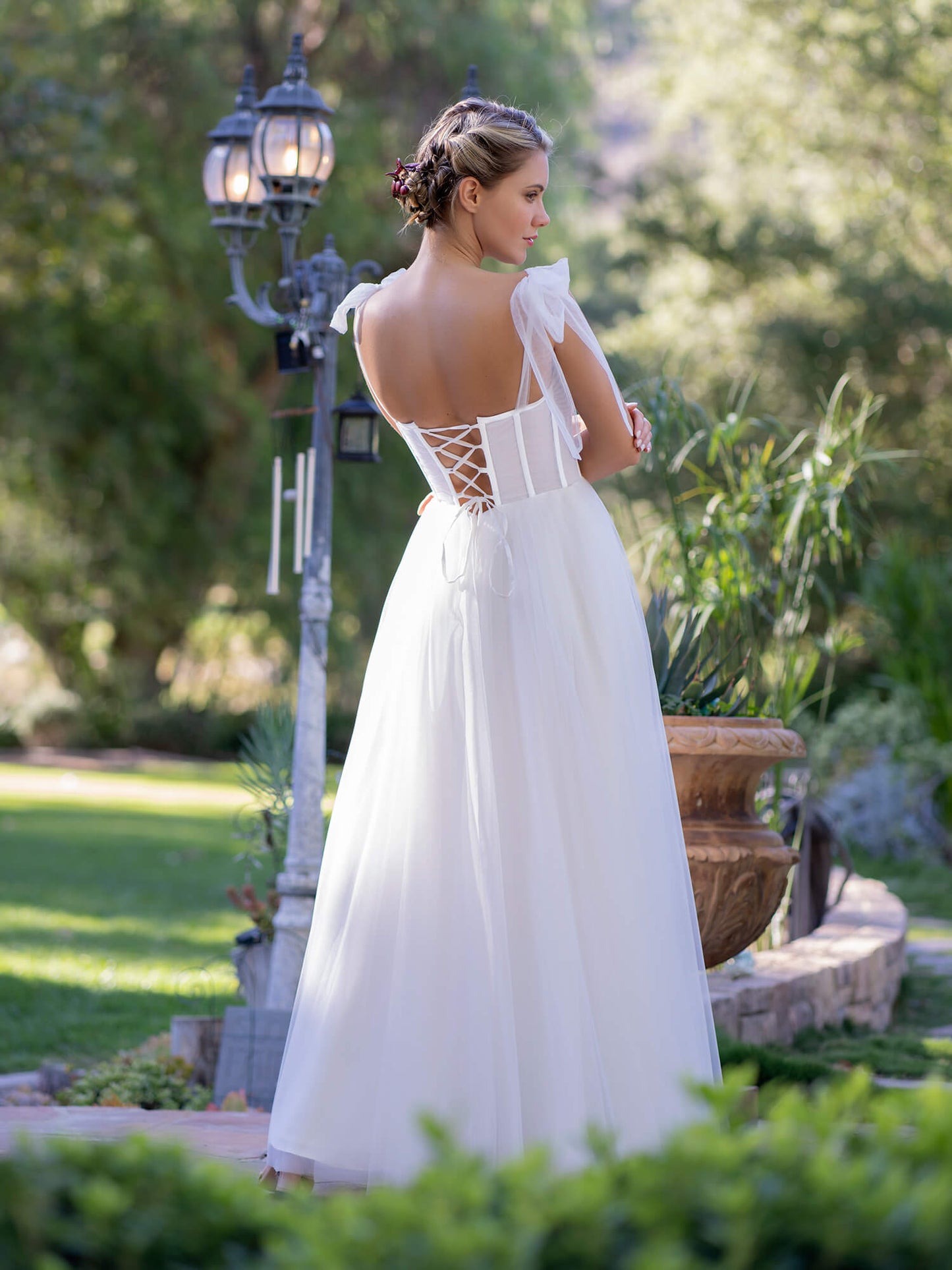 Bodenlanges Ballkleid mit Korsett, Tüllschleife und Spaghettiträgern