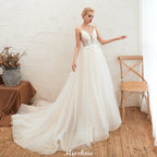 Spaghettiträger Tiefer V-Ausschnitt Brautkleid Tiefer Rücken Champagner Brautkleid
