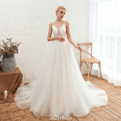 Spaghettiträger Tiefer V-Ausschnitt Brautkleid Tiefer Rücken Champagner Brautkleid