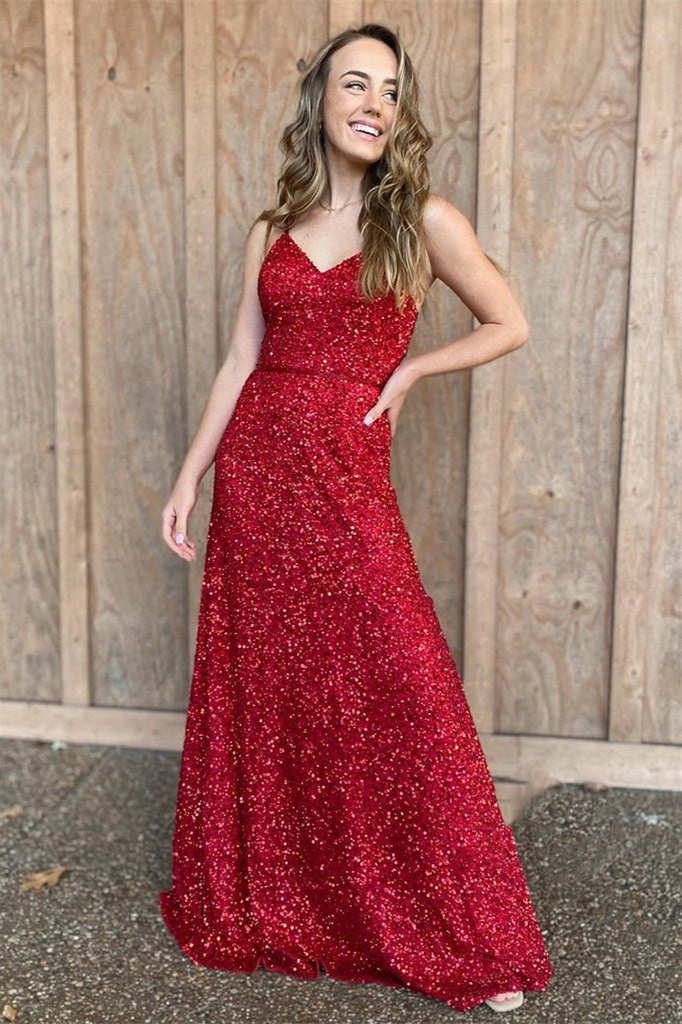 Langes Ballkleid mit Spaghettiträgern und roten Pailletten