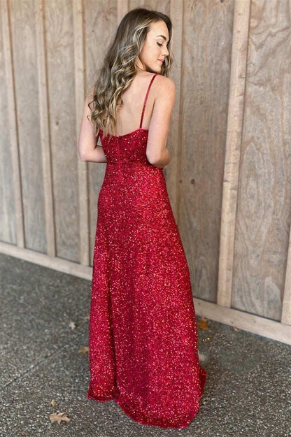 Langes Ballkleid mit Spaghettiträgern und roten Pailletten