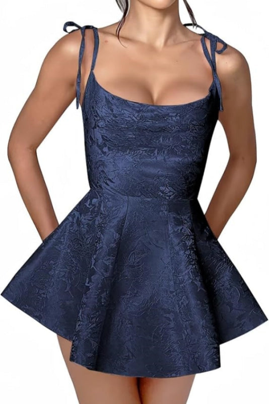 Glamouröses Spaghettiträger-Mini-Partykleid aus Satin mit Jacquard-Ärmel