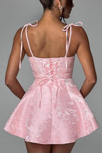Glamouröses Spaghettiträger-Mini-Partykleid aus Satin mit Jacquard-Ärmel