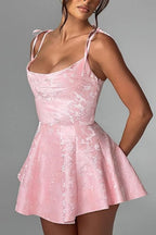 Glamouröses Spaghettiträger-Mini-Partykleid aus Satin mit Jacquard-Ärmel